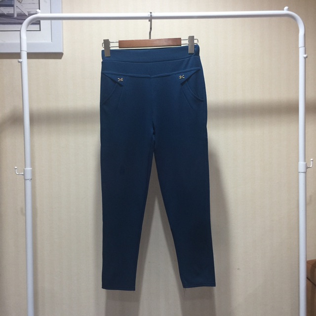 ภาพหน้าปกสินค้ากางเกงผ้าฮานาโกะกางเกงฮานาโกะ 9 ส่วนขากระบอกไม่ใช่ขาเดฟค่า กางเกงขายาวผู้หญิง จากร้าน shaorui1985 บน Shopee