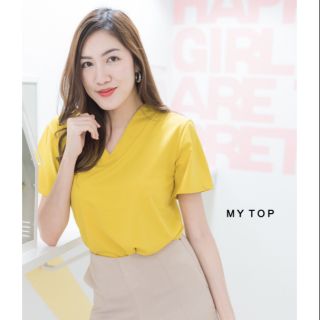 MY​TOP​❤️New in❤️Code: K29

เสื้อยืดคอวีสาบใหญ่ ทรงผ่าข้าง งานมีดีเทลที่คอสวยมากๆ