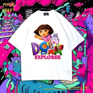 เสื้อยืด ขนาดใหญ่ พิมพ์ลาย Psycho Crucify "Dora The Explorer" | สีขาว | เสื้อยืด พิมพ์ลาย Dora The Explorer | Nickelodeo