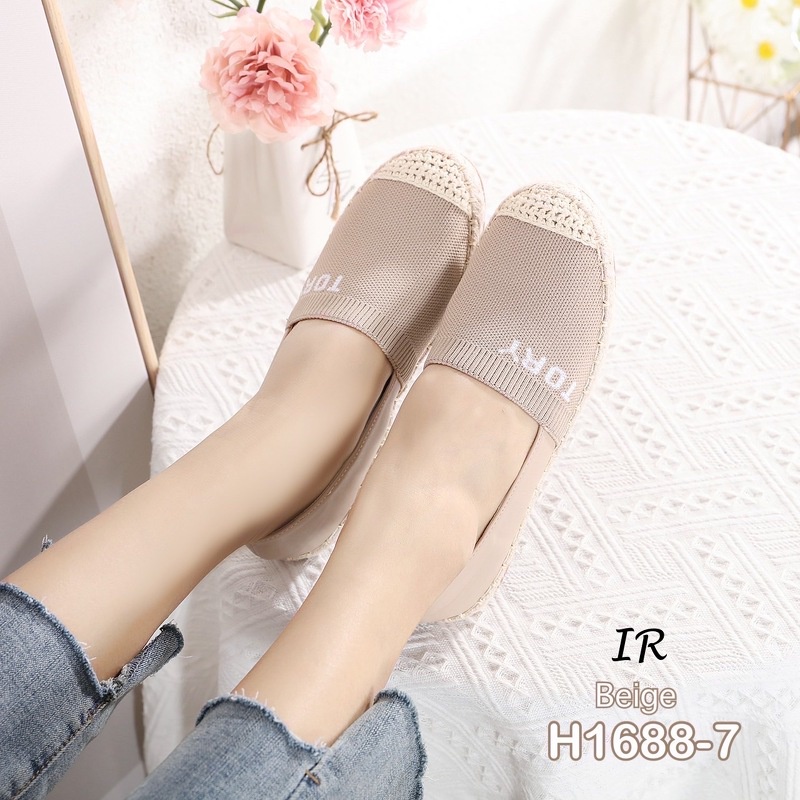 h1688-7-รองเท้าคัชชูส้นเตี้ย-สวมวัสดุผ้าทอยืดนิ่มใส่สบาย
