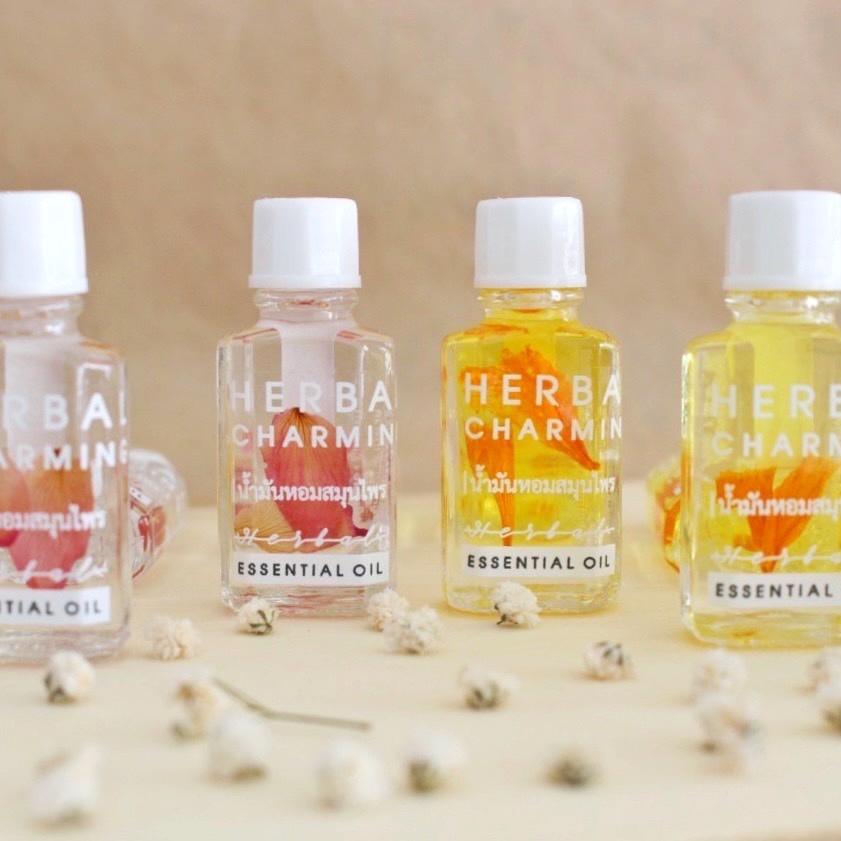 ภาพหน้าปกสินค้า(ขายส่ง 3 ml.) น้ำมันหอมสมุนไพร Herbal Charming 12 ขวด