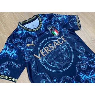 ภาพหน้าปกสินค้าเสื้อทีมชาติอิตาลี Versace ( น้ำเงิน ) ซึ่งคุณอาจชอบสินค้านี้