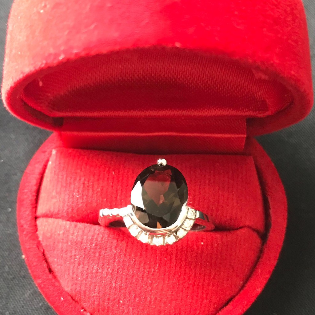 แหวนพลอยสโมกกีย์-ควอตซ์-smokey-quartz-หินแห่งอำนาจ-ประดับเพชรรัสเซียสีขาว-เงินแท้-925