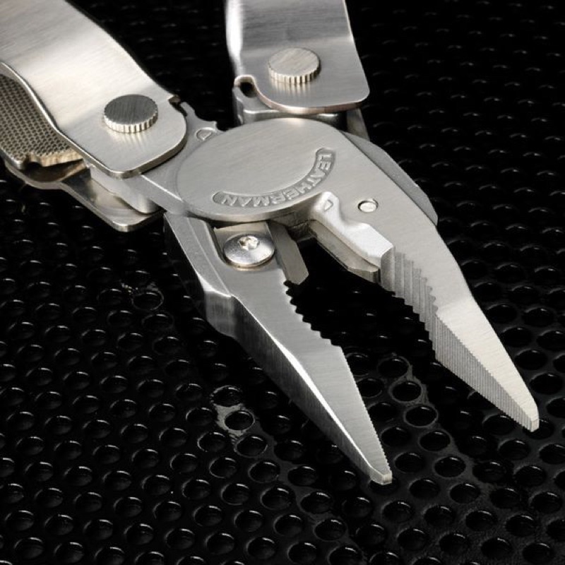 leatherman-super-tool-300-multi-tool-stainless-steel-831149
