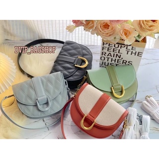 Charles &amp; Keith Gabine Two-Tone Saddle Bag แท้💯%