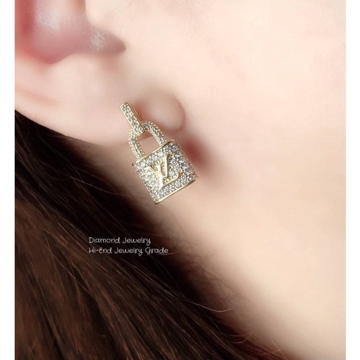 louis-vuitton-earring-ต่างหู-louis-vuitton-คอลล่าสุดค่ะ-ใส่ออกมาน่ารักมากๆค่ะ-สวยเป๊ะด้านหลังสวยเป๊ะ