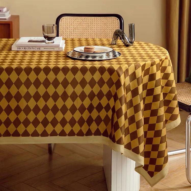 ผ้าปูโต๊ะลายสก๊อตนอร์ดิกทรงสี่เหลี่ยมขนมเปียกปูน-ผ้าสักหลาด