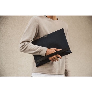 F A I R E - HUNT LAPTOP SLEEVE (13 or 16 INCH) กระเป๋าใส่ไอแพด กระเป๋าถือผู้ชาย กระเป๋าใส่โน้ตบุ๊ค