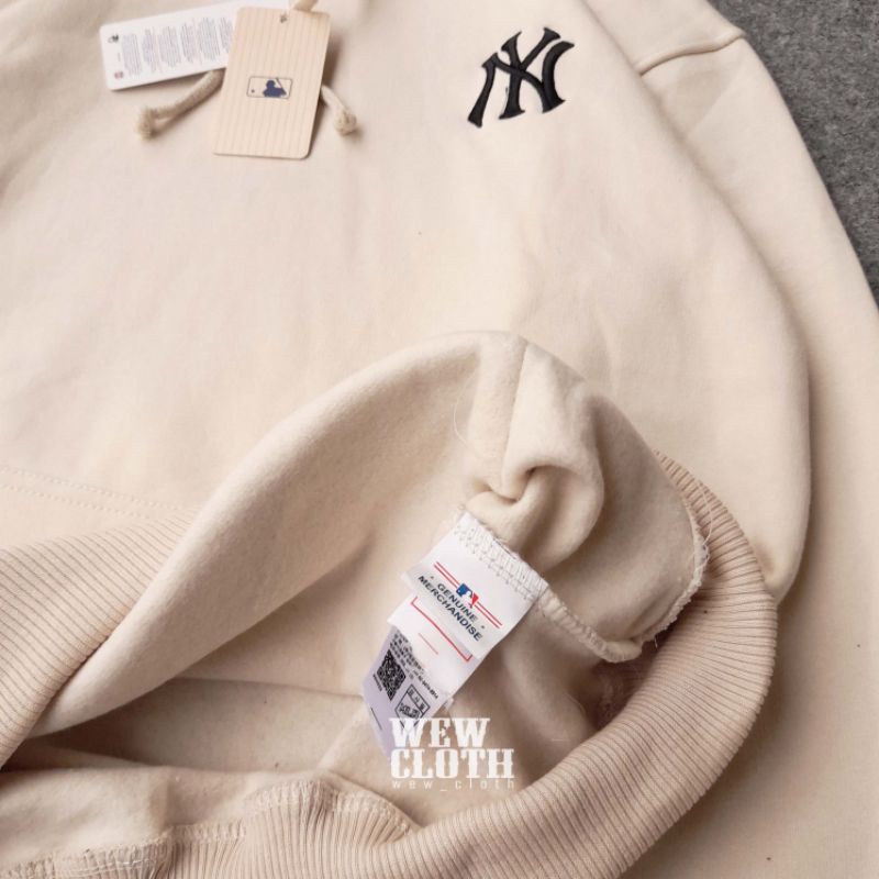 เสื้อแจ็กเก็ต-เสื้อกันหนาว-มีฮู้ด-mlb-yankes-cream-ป้ายแท็กเต็มตัว-และป้ายฉลาก