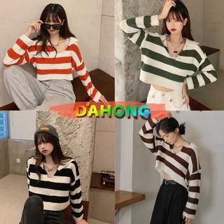 Dahong 💖 5958  เสื้อครอปสั้น แขนยาวลายทาง  คอเหลี่ยมแหวกลึก มีปกคอเสื้อ เนื้อผ้าดีมากๆๆ