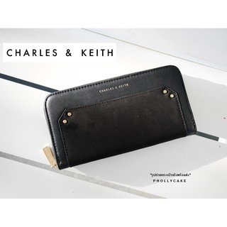 กระเป๋าสตางค์ CHARLES &amp; KEITH STUDDED LONG WALLET CK6-10770270 ปี 2018 แบบยาวทรงซิปรอบ