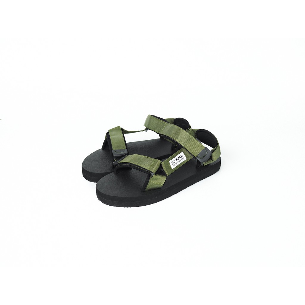 ภาพหน้าปกสินค้าESCAPAR Sandals Classic Green รองเท้ารัดส้น สีเขียว รองเท้าแตะรัดส้น รองเท้ารัดส้นผู้ชาย รองเท้าแตะรัดส้นผู้ชาย