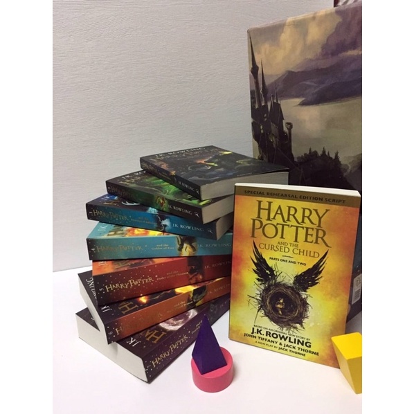 หนังสือชุด-harry-potter-ชุด-7-เล่ม-ภาคพิเศษ-1-เล่ม-แถมฟรี-ที่คั่นหนังสือตั๋ว-hogwarts-หนังสือภาษาอังกฤษ-แฮรี่-พอตเตอร์