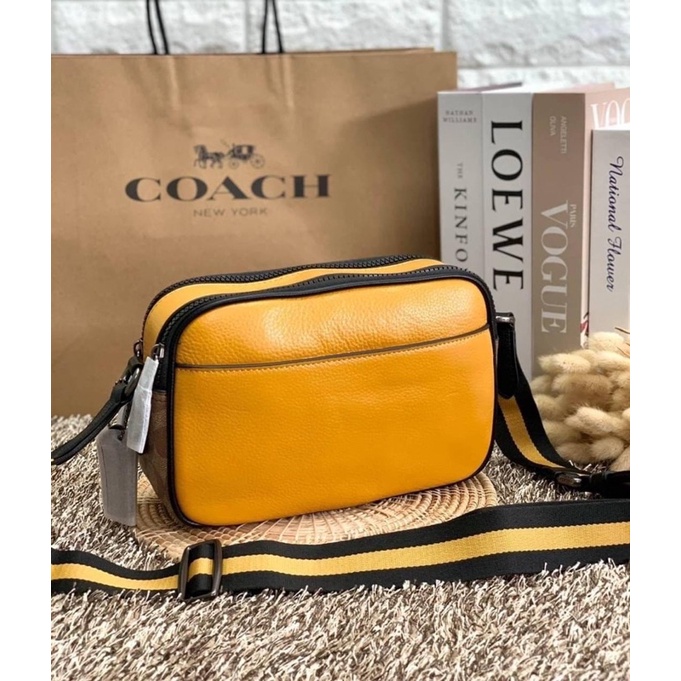 limited-edition-x-peanuts-coach-x-peanuts-graham-crossbody-with-charlie-brown-c4026