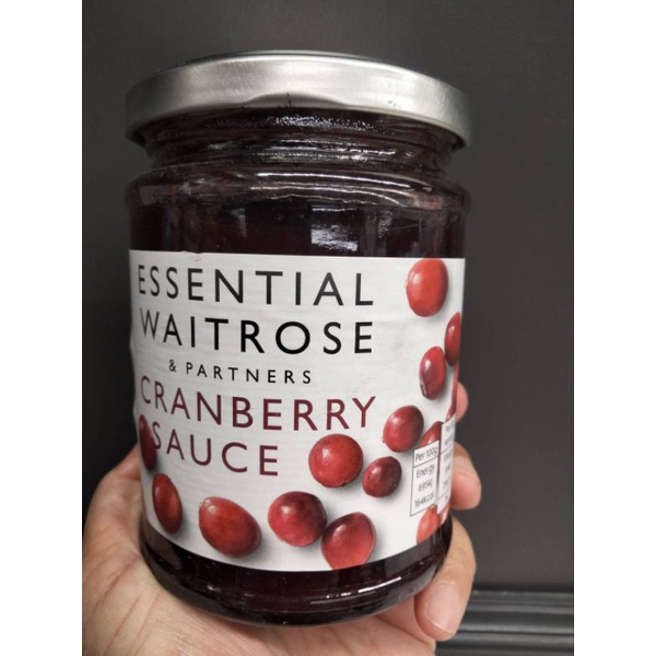 Waitrose Essential Cranberry Sauce ซอส รสแครนเบอร์รี เวทโทรส เอสเซนเซี่ยว 305 กรัม ราคาพิเศษ