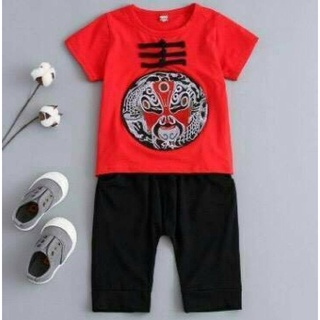 ชุดจีนเสื้อยืดสีแดงแขนสั้นปักลายกลางหน้าอก + กางเกง ชุดจีนเด็กชาย ตรุษจีน