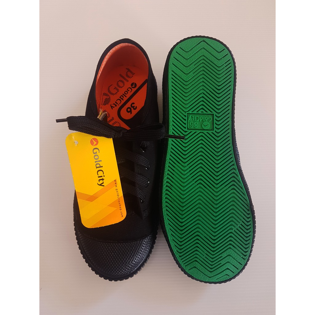 ภาพสินค้ารองเท้าผ้าใบ รองเท้านักเรียน Gold city สีดำ จากร้าน knotza2811 บน Shopee ภาพที่ 3