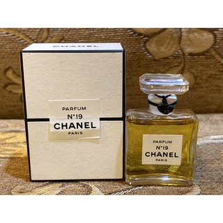 CHANEL No19 PARFUM 7ml Priceless Vintage 1980s New Mint Sealed Bottle.