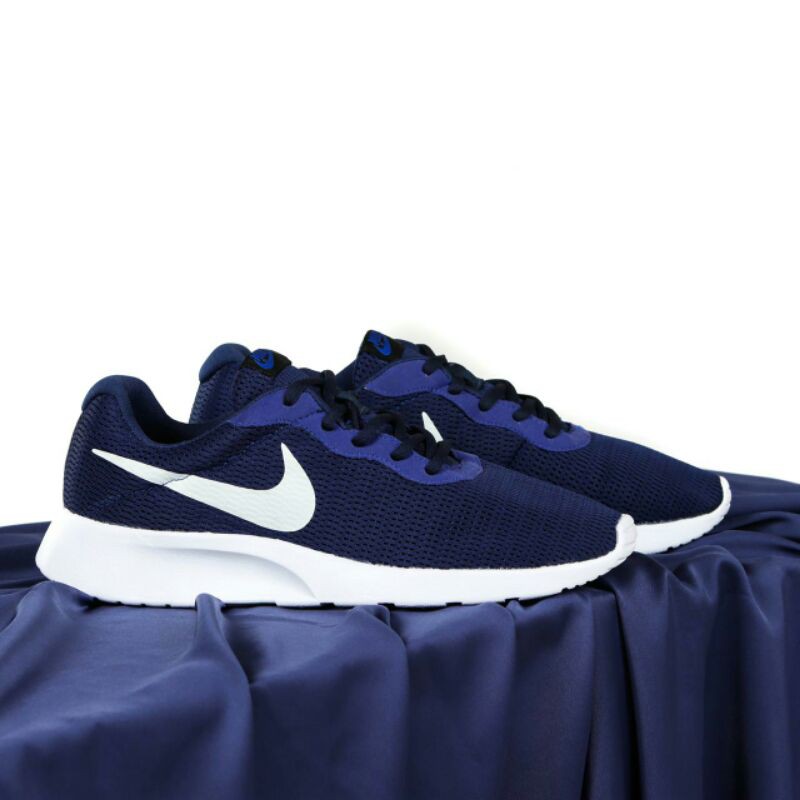 รองเท้าผ้าใบ-nike-tanjun-สีขาว