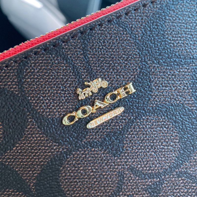 กระเป๋า-coach-f58695-large-wristlet-ส่งฟรี