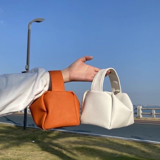 พร้อมส่งจากไทย🍊 Everleigh Handbag 94 กระเป๋าถือ และสะพายCrossbody ได้ หนัง PU (มี 3 สี ส้ม/ดำ/ขาว)