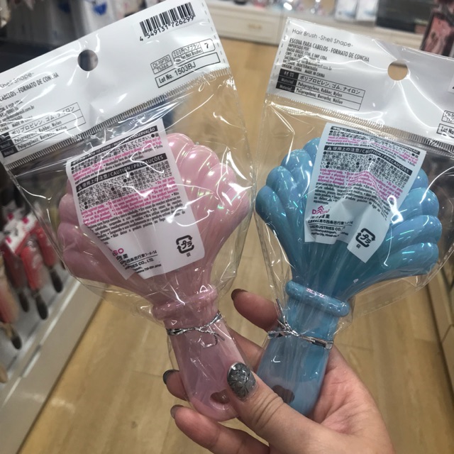 พร้อมส่ง-หวีแปรง-mermaid-สีฟ้า-สีชมพู-จาก-daiso-ญี่ปุ่น