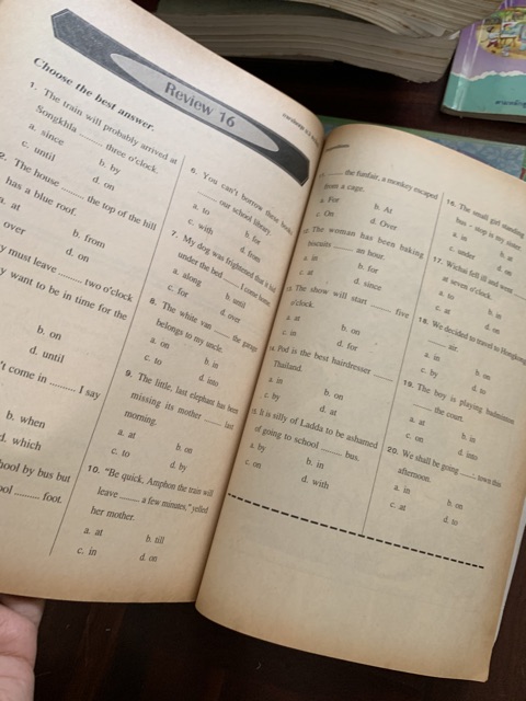 หนังสือเรียนภาษาอังกฤษ-ม3-มือ-2