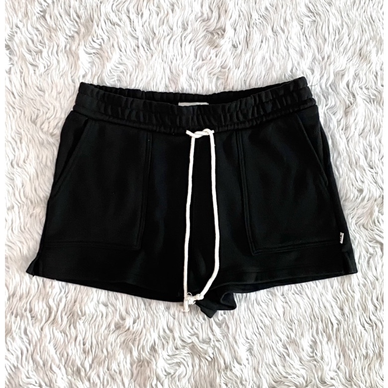 free-assembly-patch-pocket-shorts