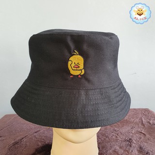 ภาพขนาดย่อของภาพหน้าปกสินค้าหมวกบักเก็ต 2 ด้าน ใส่ได้2ด้าน ยิ้ม ดำ เหลือง smile buckek hat,duck hat,2side hat ร้าน alicdolly จากร้าน alicdolly บน Shopee ภาพที่ 7