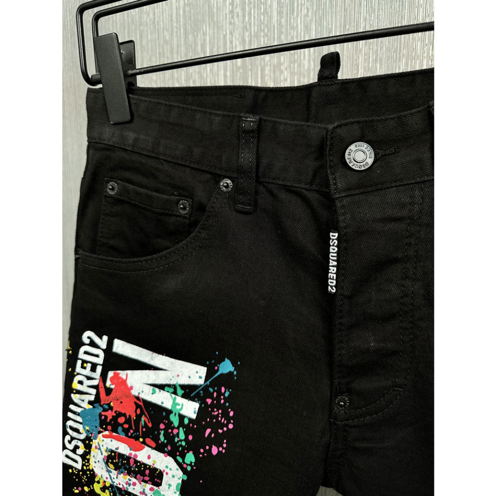 dsquard2-street-fashion-mens-shorts-black-slim-fit-stretch-print-button-hip-hop-mens-denim-shorts-กางเกงขาสั้นผู้ชาย