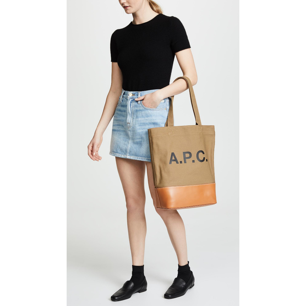 france-a-p-c-cowhide-กระเป๋าผ้าแคนวาส-ทรงโท้ท-apc