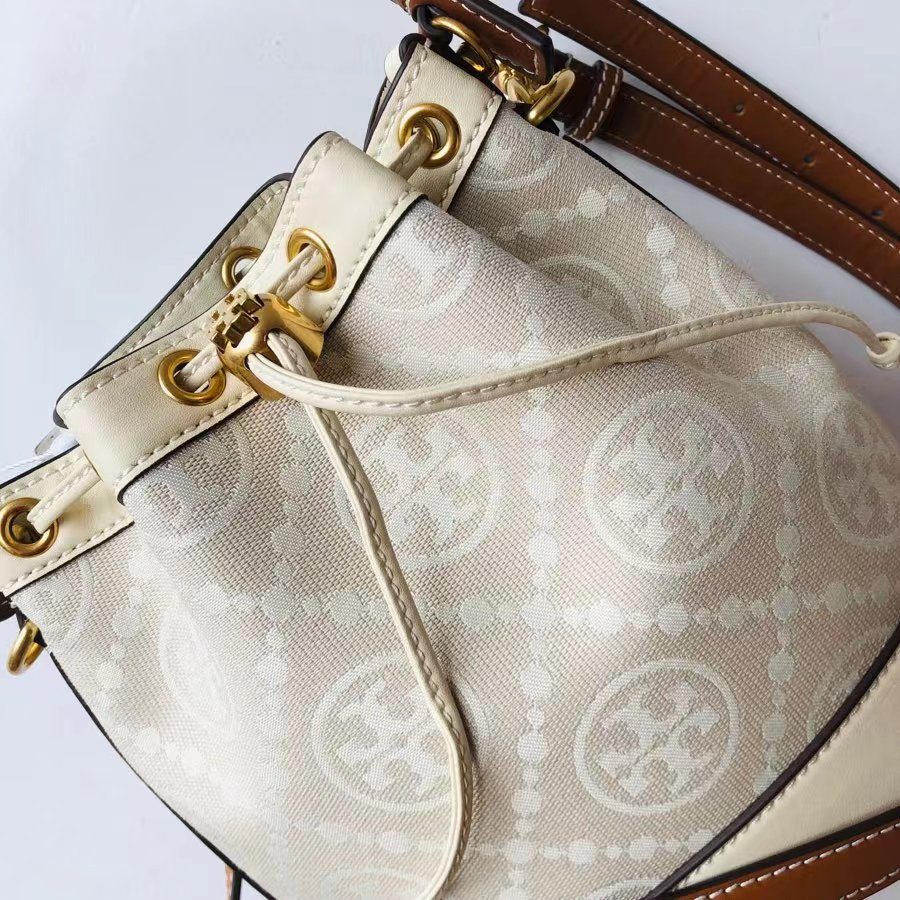 tory-burch-monogram-bucket-bag-white