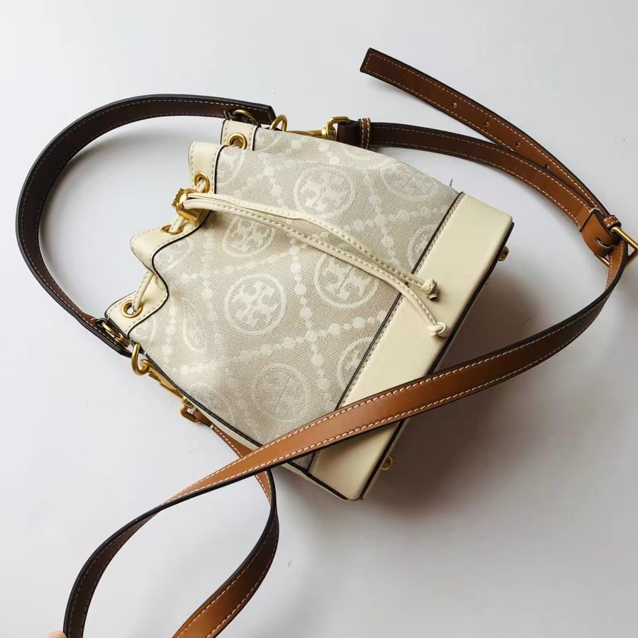 tory-burch-monogram-bucket-bag-white