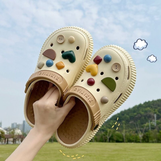 ภาพหน้าปกสินค้า14 ชิ้น / เซต เสน่ห์ Morandi สีเรขาคณิต ชุดรองเท้าแตะ Pin รองเท้าสวน Jibz ที่เกี่ยวข้อง
