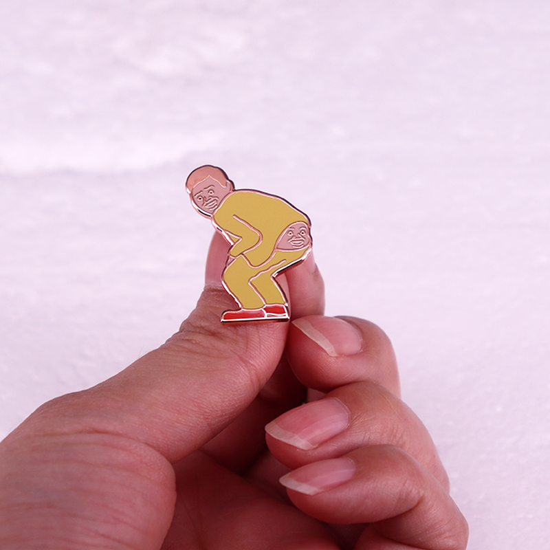 เข็มกลัด-รูปใบหน้าเด็กผู้ชาย-ตลก-meme-enamel-pin-เครื่องประดับตกแต่งกระเป๋าเป้สะพายหลัง