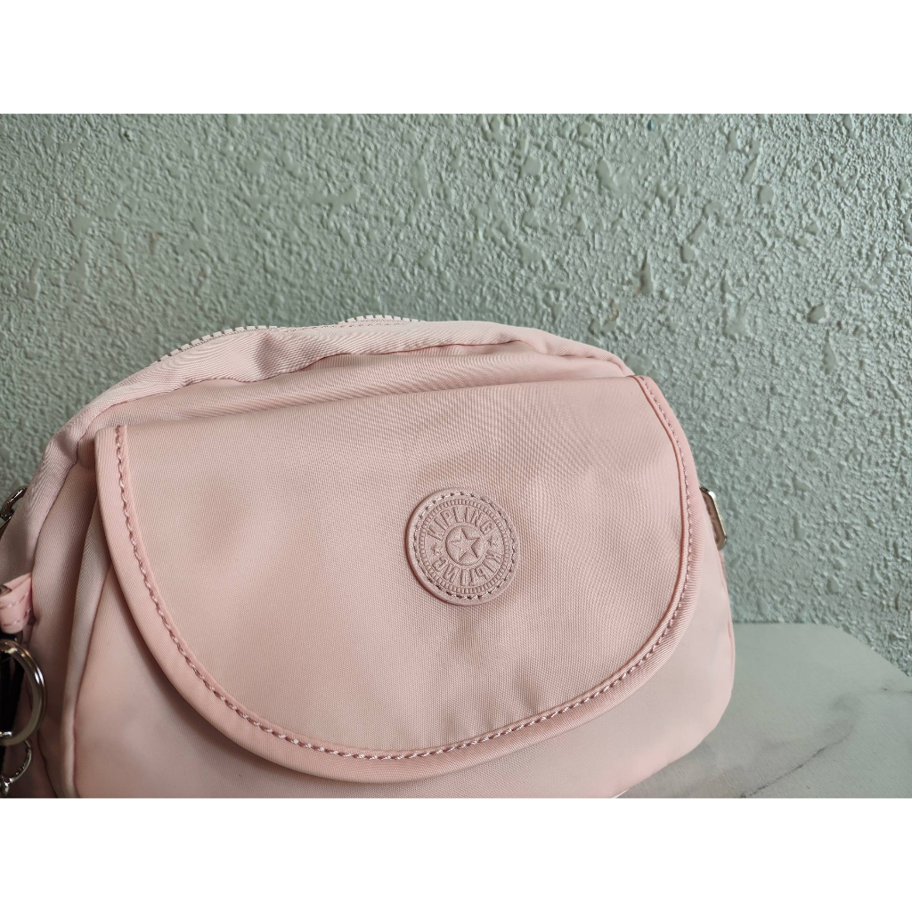 kipling-k15313-กระเป๋าสะพายไหล่-ลายดอกไม้-สีชมพู