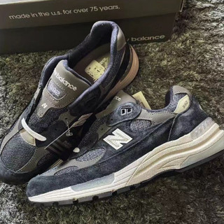 New Balance 992 รองเท้าลําลอง สําหรับผู้ชาย ผู้หญิง M992GG