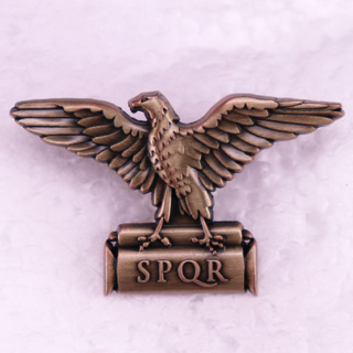 Roman Empire SPQR พร้อมตราสัญลักษณ์นกอินทรีย์ เข็มกลัดเคลือบเครื่องประดับ