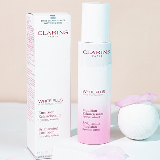 Clarins โลชั่นไวท์เทนนิ่ง 75 มล. สดชื่น ไม่เหนียวเหนอะหนะ