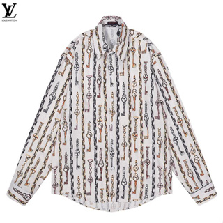 Louis v เสื้อเชิ้ตแขนยาว ผ้าฝ้าย พิมพ์ลาย มีสไตล์ คอปกพับ สําหรับผู้ชายและผู้หญิง