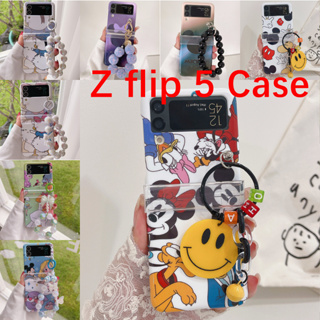 สําหรับ Samsung Galaxy Z Flip 5 Z Flip 4 Z Flip 3 ฟิล์มพับ เปลือกแข็ง การ์ตูน ทาสี ครอบครัวดิสนีย์ พร้อมจี้สร้อยข้อมือ ชุดสามชิ้น PC เคสแข็ง