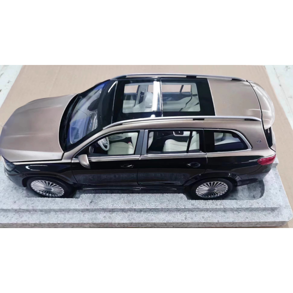 Modellino Paragon 1/18 Mercedes Benz Maybach GLS 600 – Diecast – Nero/Oro E Argento - Foto 6
