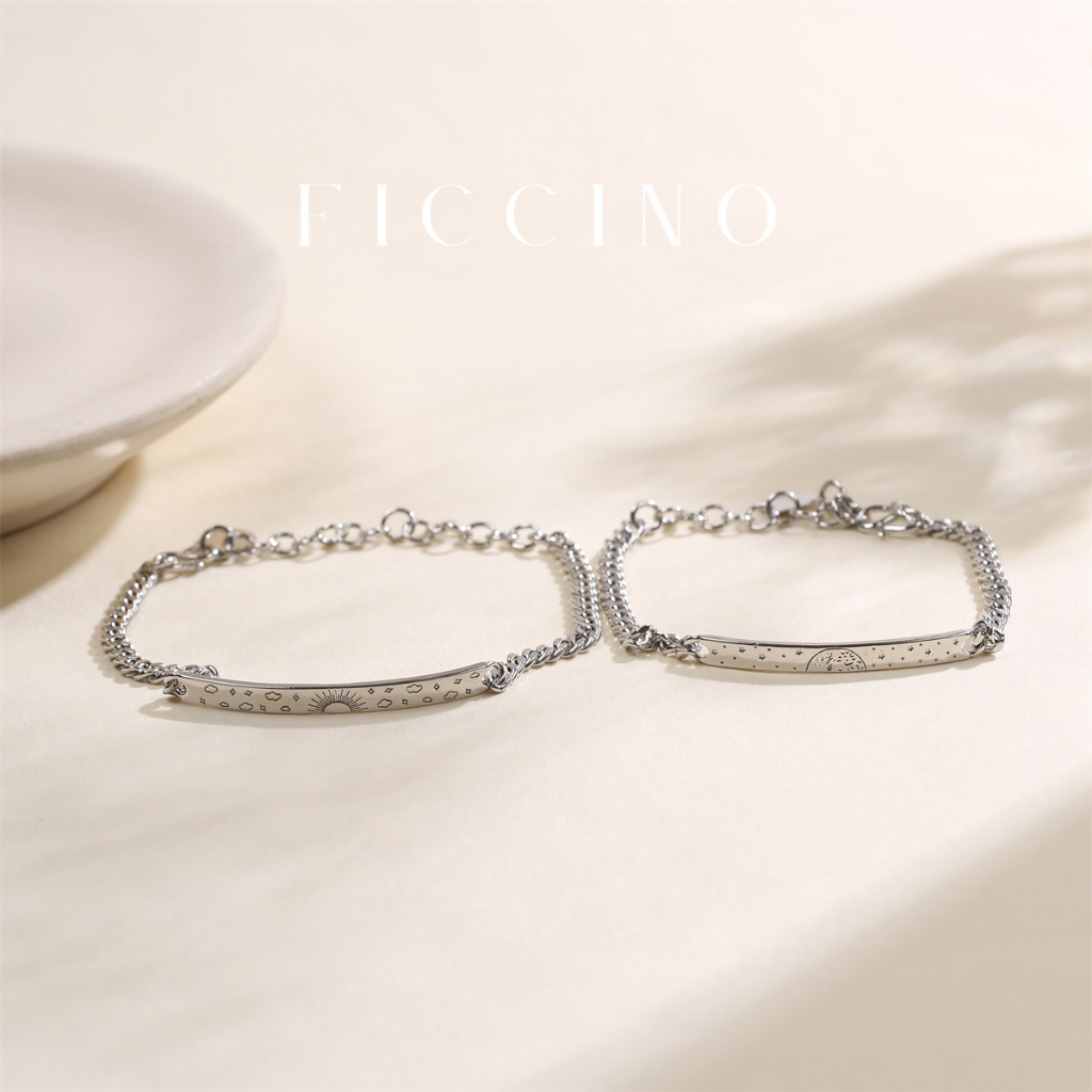 ficcino-สร้อยข้อมือ-เหล็กไทเทเนียม-ชุบทอง-18k-1278b-พร้อมกล่อง-1-คู่