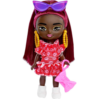 Barbie Extra Mini Minis Doll with Burgundy Hair, Accessories and Doll Stand, 3.25-inch Collectible HLN47 ตุ๊กตาบาร์บี้ ขนาดเล็กพิเศษ พร้อมผมเบอร์กันดี อุปกรณ์เสริม และขาตั้ง 3.25 นิ้ว สําหรับเก็บสะสม HLN47