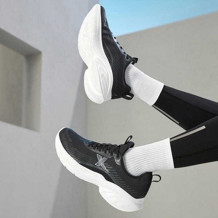 【xtep】easy run | รองเท้าวิ่งสำหรับผู้ชาย น้ำหนักเบาและสวมใส่สบาย — รองเท้ากีฬา แบรนด์ Xtep ของแท้ 100% เช็คราคาจาก Shopee Lazada thumbnail 7