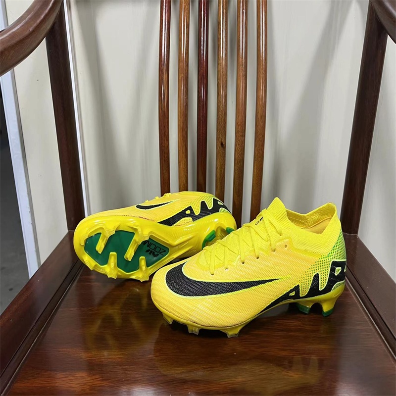 kasut bola superfly