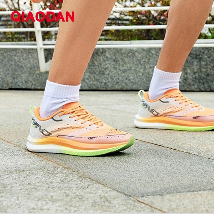 Qiaodan WIND SE รองเท้าวิ่งผู้ชายทนต่อการสึกหรอ Anti-slip Rebound Breathable สบาย BM23230298 — รองเท้ากีฬา แบรนด์ Qiaodan ของแท้ 100% เช็คราคาจาก Shopee Lazada thumbnail 8