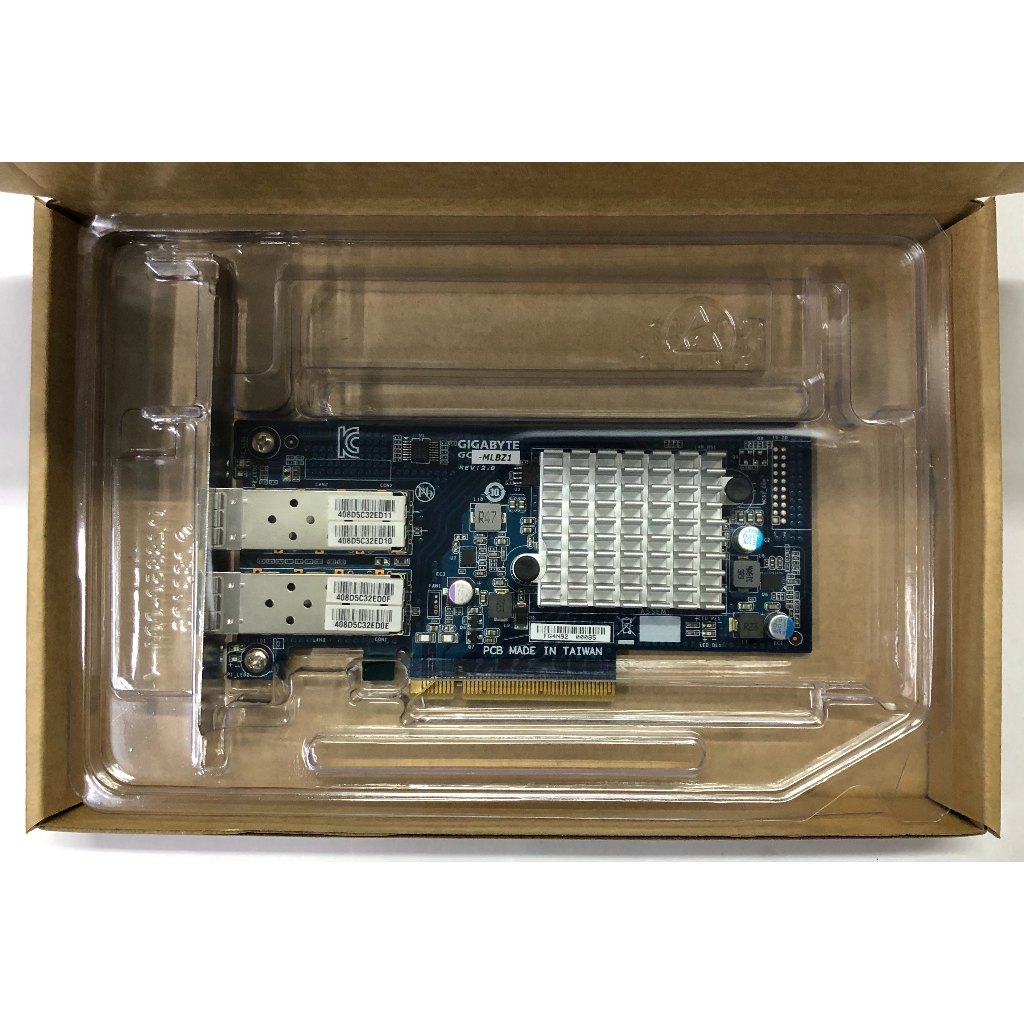 Carte Réseau IBM QLogic 8200 (90Y4605) - 2 Ports 10GbE SFP+ Avec émetteurs-récepteurs Optiques 850nm