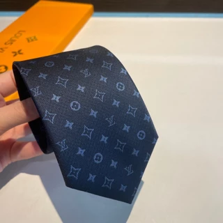 美品 ルイヴィトン ネクタイ モノグラム LVロゴシルク100% イタリア製 楽天市場】【新品】ルイヴィトン LOUIS VUITTON ネクタイ