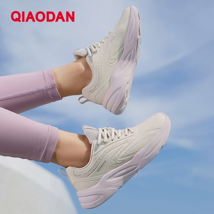 Qiaodan รองเท้าวิ่งผู้หญิงหนังน้ําหนักเบากันน้ํา XM46230212บี — รองเท้ากีฬา แบรนด์ Qiaodan ของแท้ 100% เช็คราคาจาก Shopee Lazada thumbnail 5